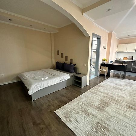 B&B Apart Атырау Экстерьер фото